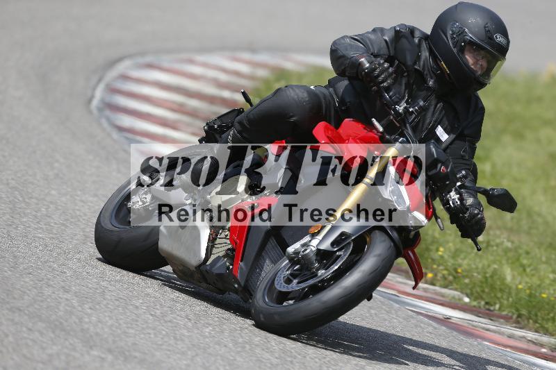 /27 12.06.2025 Ducati Schweiz Trackday Warmup  ADR/gruen-vert/ohne